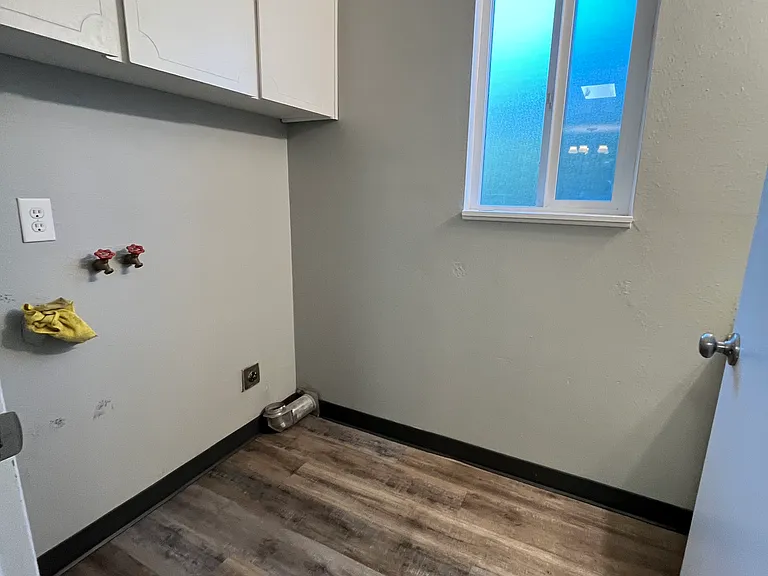 2323 22nd Ave #2 — Photo 4