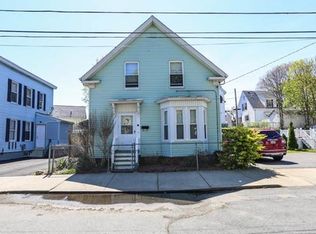 12 Collins St, Lynn, MA 01902