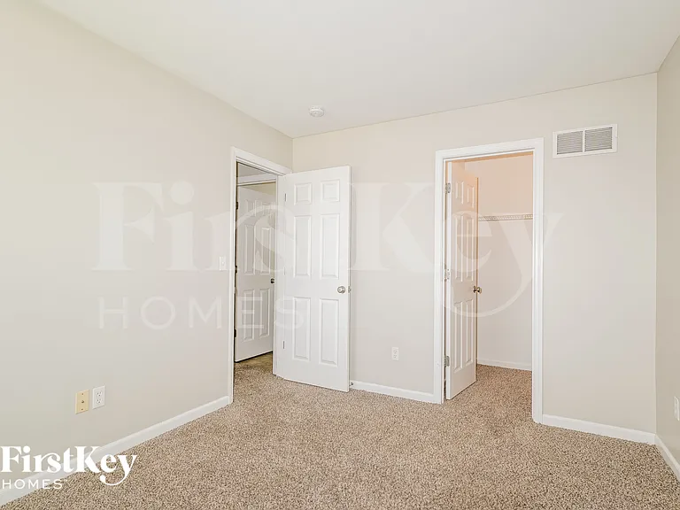 900 Tower Pl — Photo 15