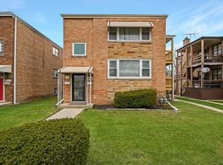 4608 Howard St #1, Skokie, IL 60076