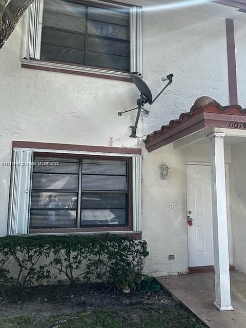 1st image of 11614 NW 35th Ct #B-2