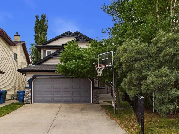 51 Panamount Hts NW, Calgary, AB T3K 5T2