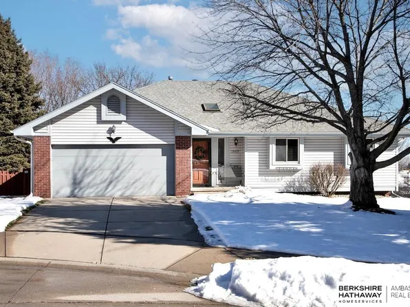 1809 N 145th Avenue Cir, Omaha, NE 68154