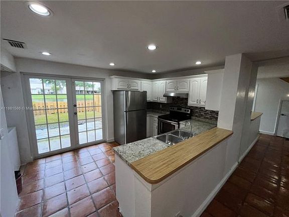 2nd image of 5176 S University Dr #5176