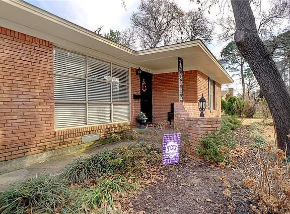 3rd image of 2520 Sherwood St