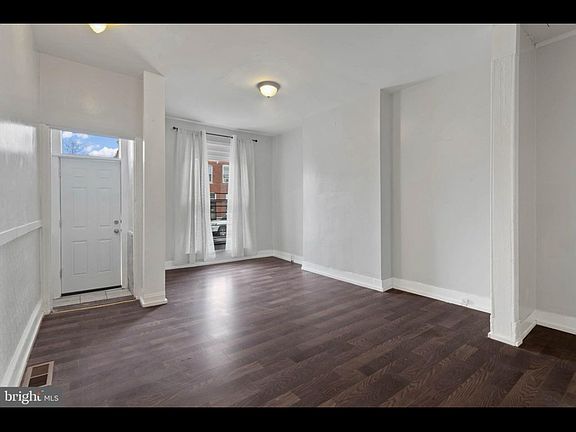 3rd image of 811 N Milton Ave #811
