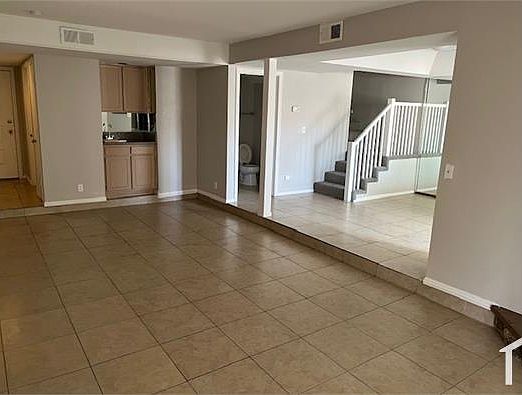 5th image of 3355 Vema Dr