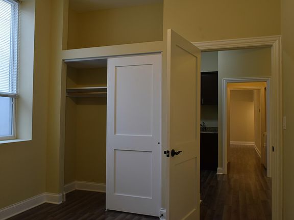 5th image of 3650 W Diversey Ave #1