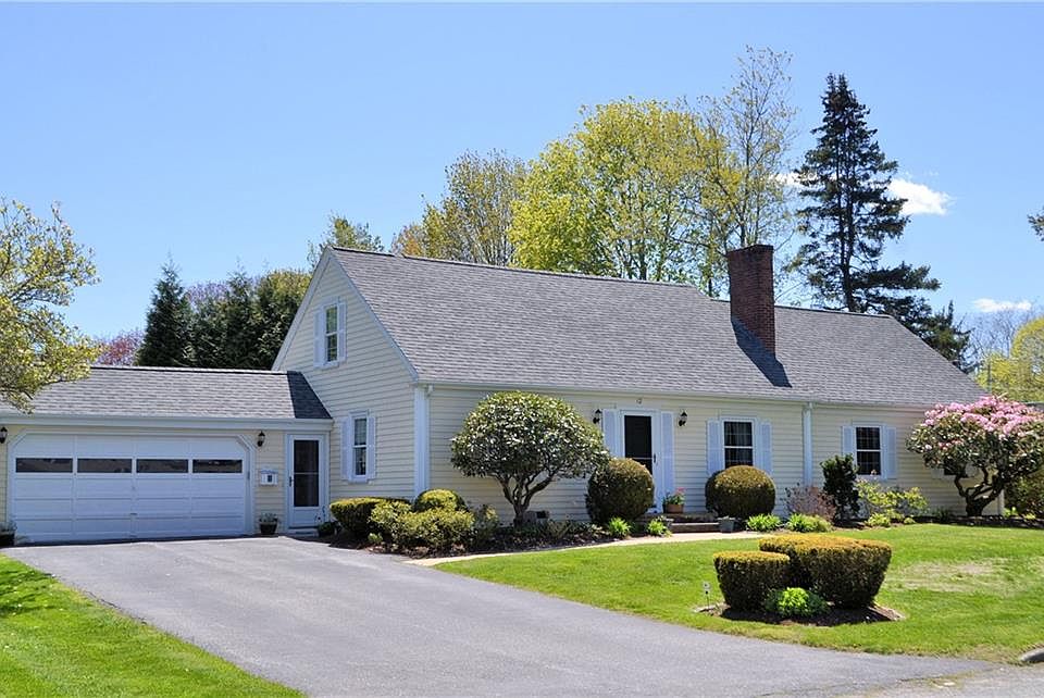 1st image of 12 Elmwood Dr