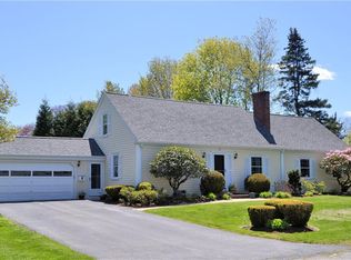 12 Elmwood Dr, Bristol, RI 02809