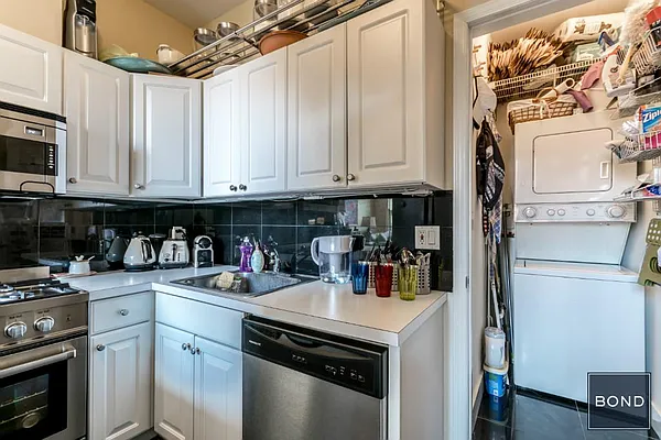 Rented by Bond New York | media 39