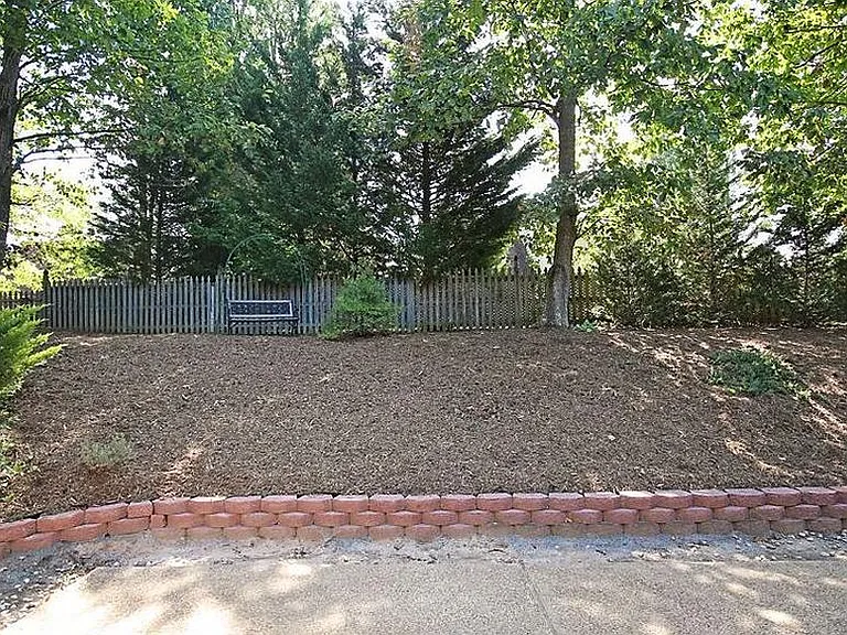 439 Hidden Ridge Rd — Photo 14