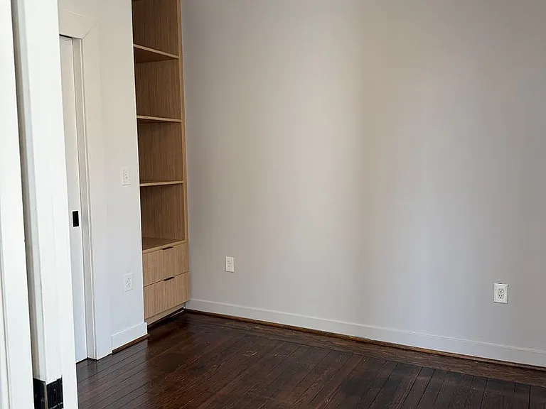 1 E Plume St — Photo 15