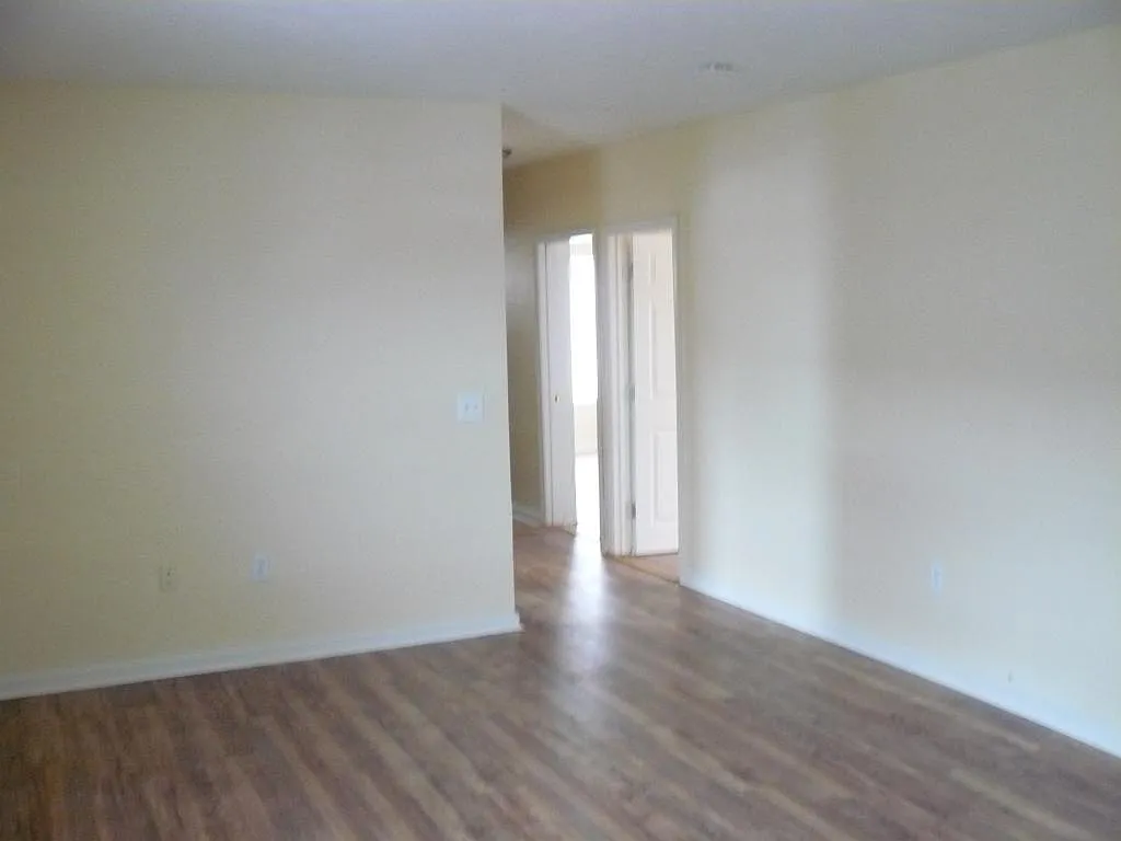 4 bed, 1602 sqft, $2,200 — Photo 1