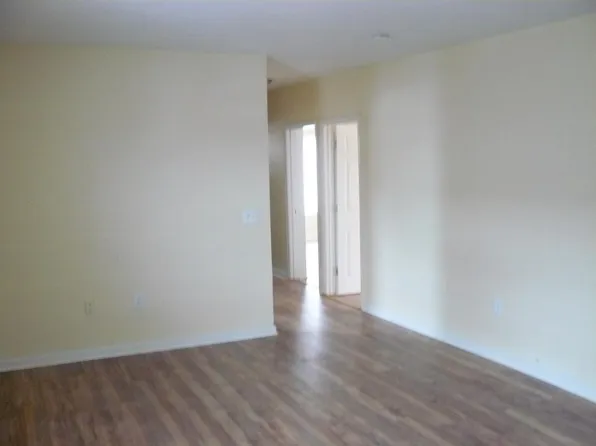 10 Normal St APT 2, Worcester, MA 01605