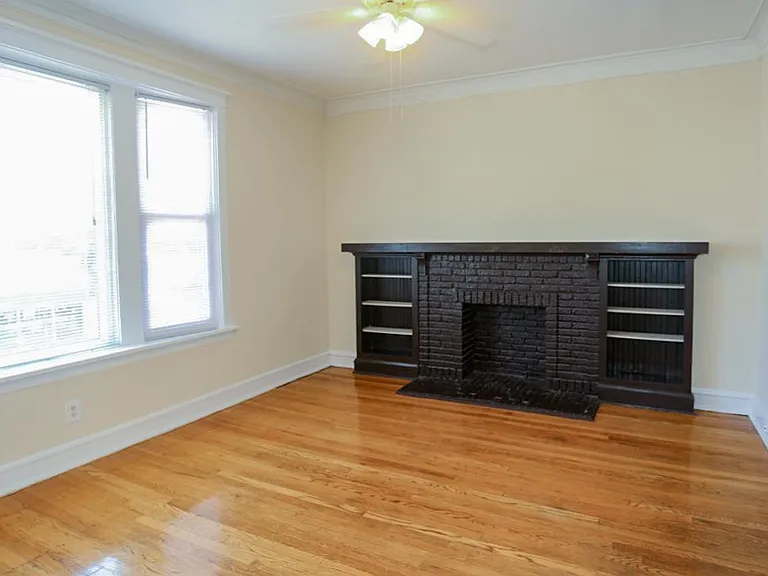3056 N Greenview Ave #2 — Photo 1