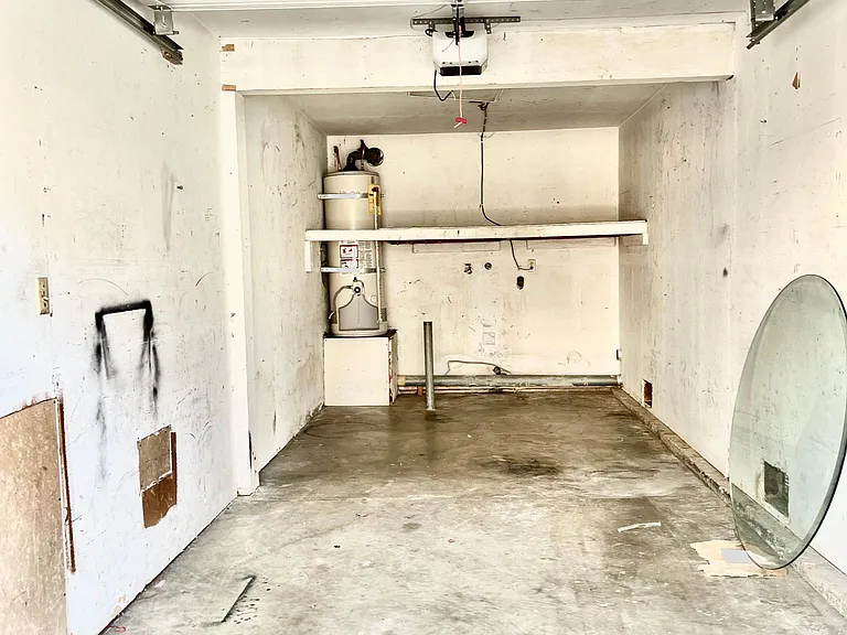 2601 W Orion Ave — Photo 28