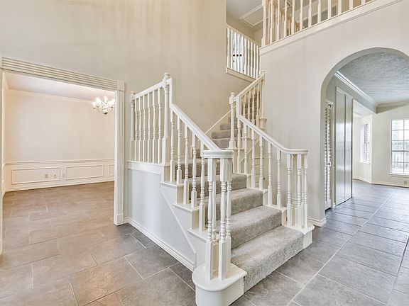 5th image of 16419 Carlton Vale Ct