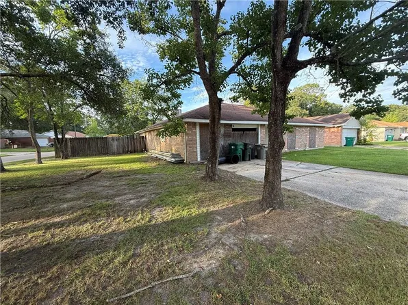 226 S Queens Dr, Slidell, LA 70458