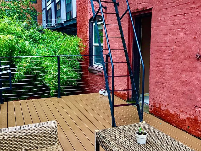 R0180 - Pettygrove Apartments — Photo 12