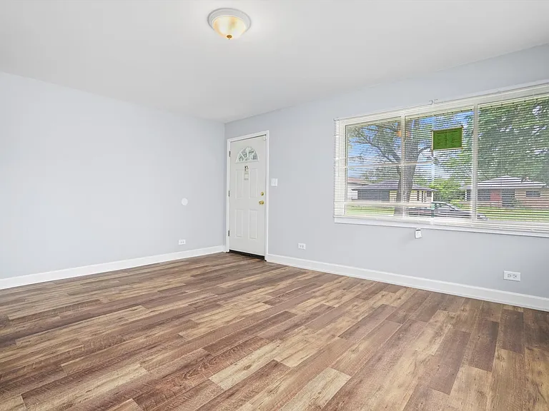 16125 Marshfield Ave — Photo 7