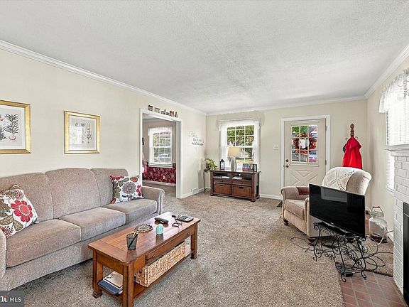 3rd image of 809 Cybus Way