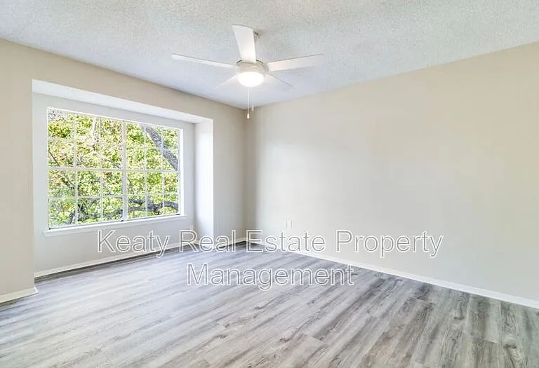 107 Meudon St #D — Photo 24