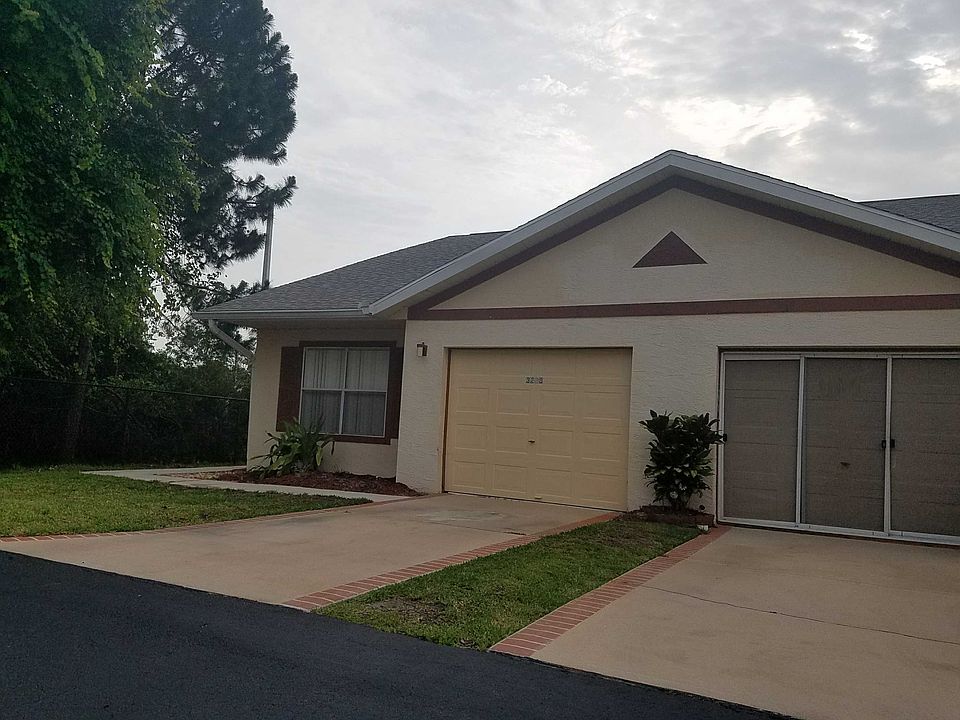 2nd image of 3223 Queen Palms Ct