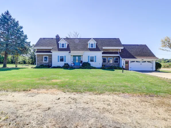 1435 W 23rd St, Sterling, IL 61081