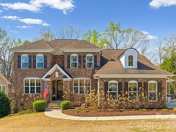4th image of 654 Chase Ct