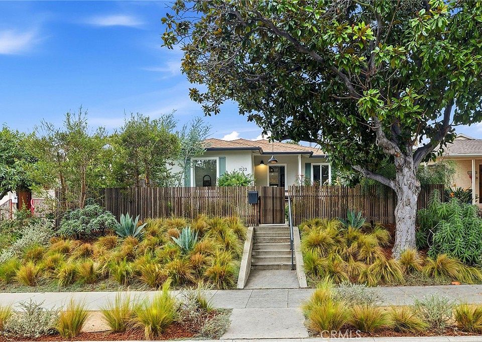 1st image of 1023 Acacia Ave