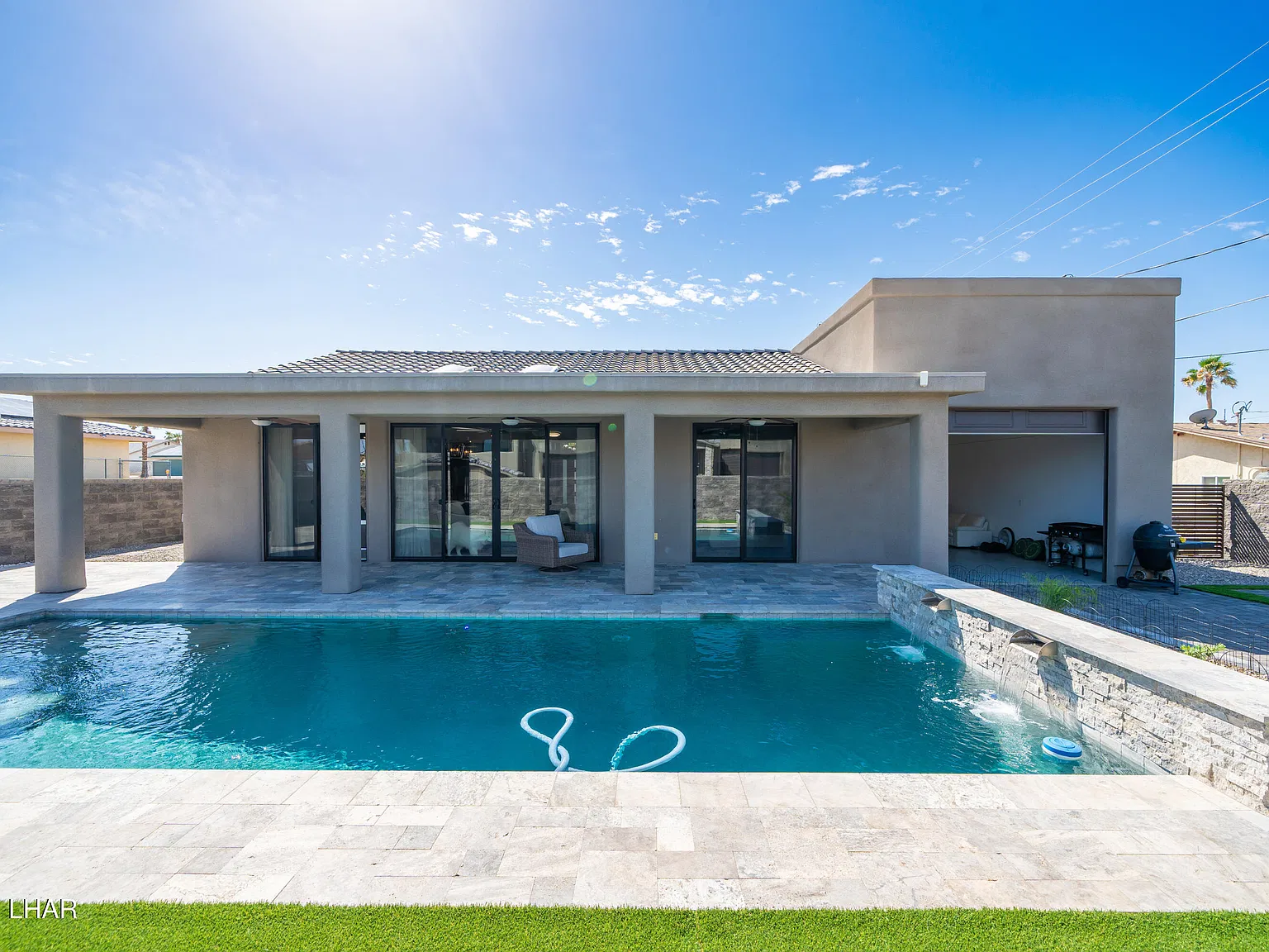 3 bed, 3.0 bath, 1970 sqft, $3,000 — Photo 4