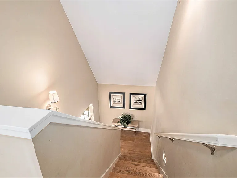 27 Howard Ave — Photo 23