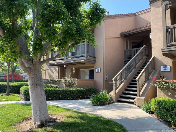 152 S Cross Creek Rd, Orange, CA 92869