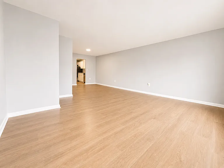 420 Fairfax Dr #B — Photo 12
