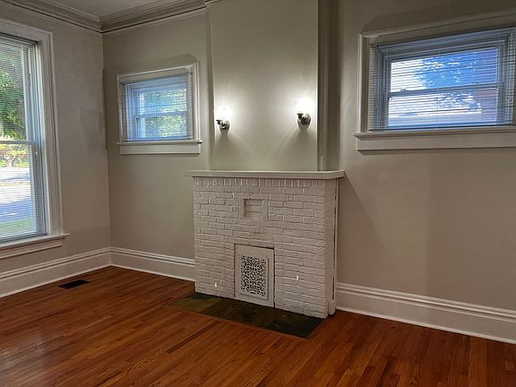 2nd image of 81 Park Ave