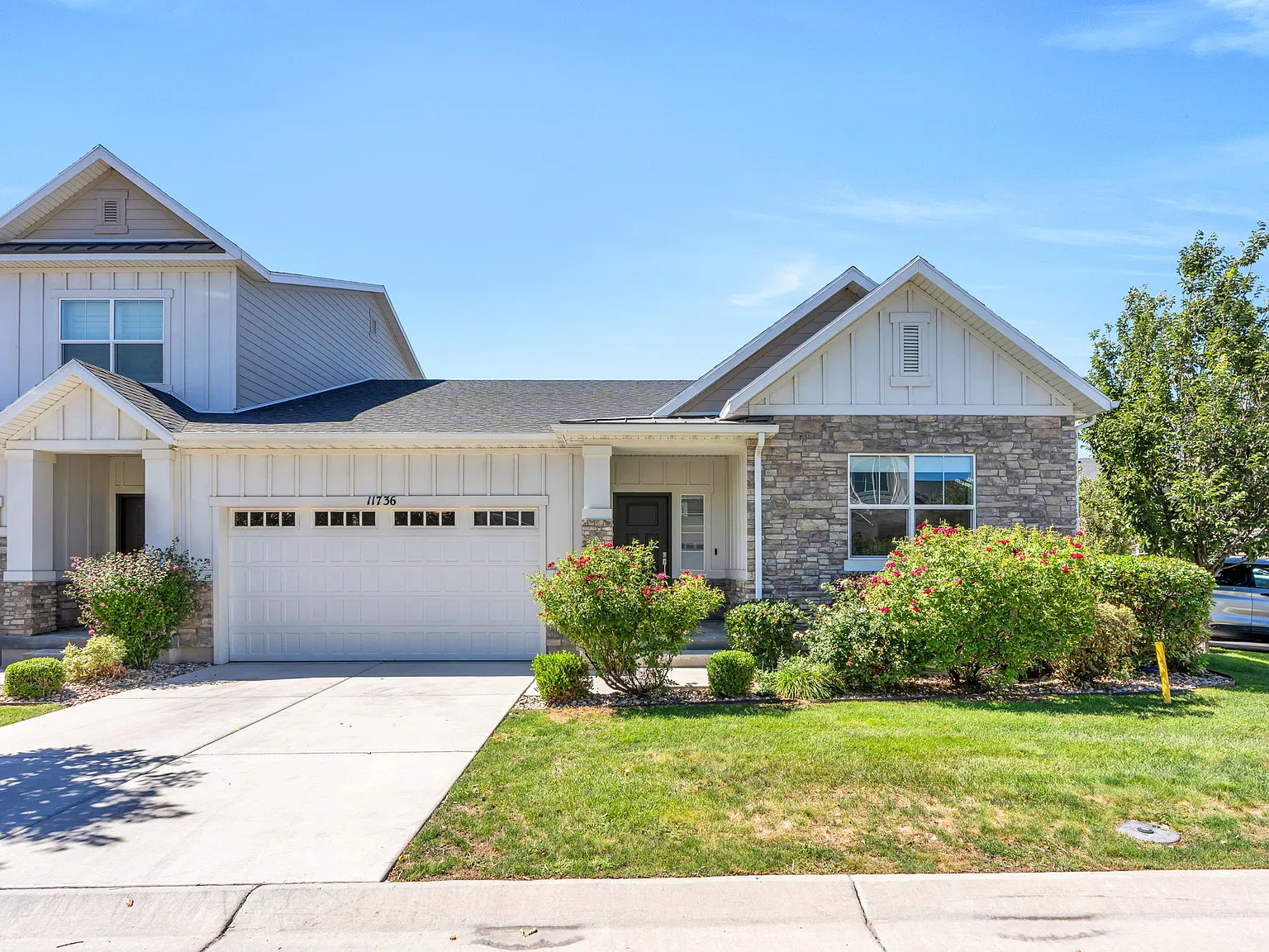 11736 S Nigel Peak Ln — Photo 2