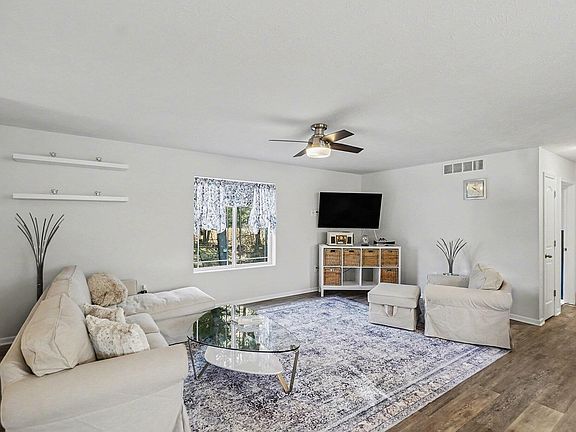 2nd image of 740 W River Hills Ct
