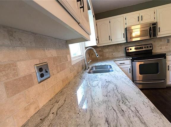 4th image of 11560 W 156th Ter