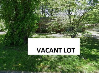 2204 E Bancroft St, Springfield, MO 65804