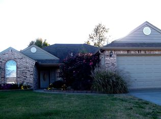 10712 E 119th St N #1, Collinsville, OK 74021