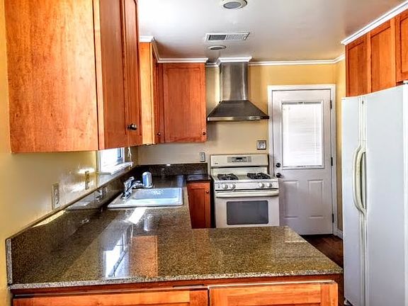 3rd image of 491 S Mollison Ave