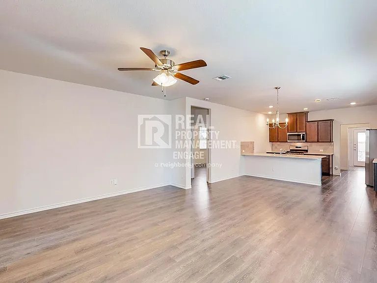 2321 Astapor Dr — Photo 11