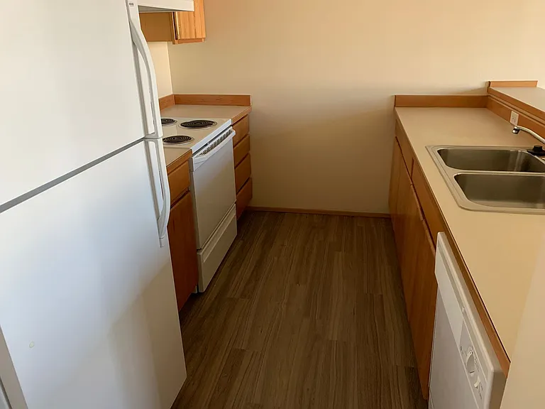 1703 Melody Cir — Photo 32