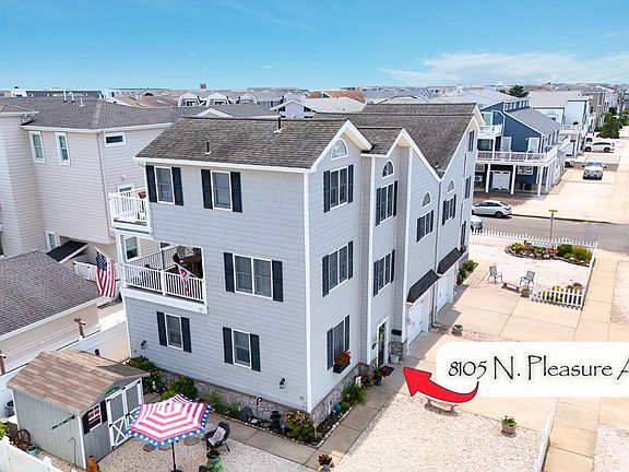 3rd image of 8105 Pleasure Ave N #Sea