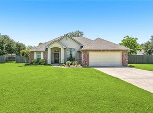 428 Gainesway Dr, Madisonville, LA 70447