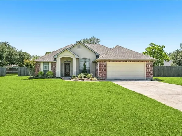 428 Gainesway Dr, Madisonville, LA 70447