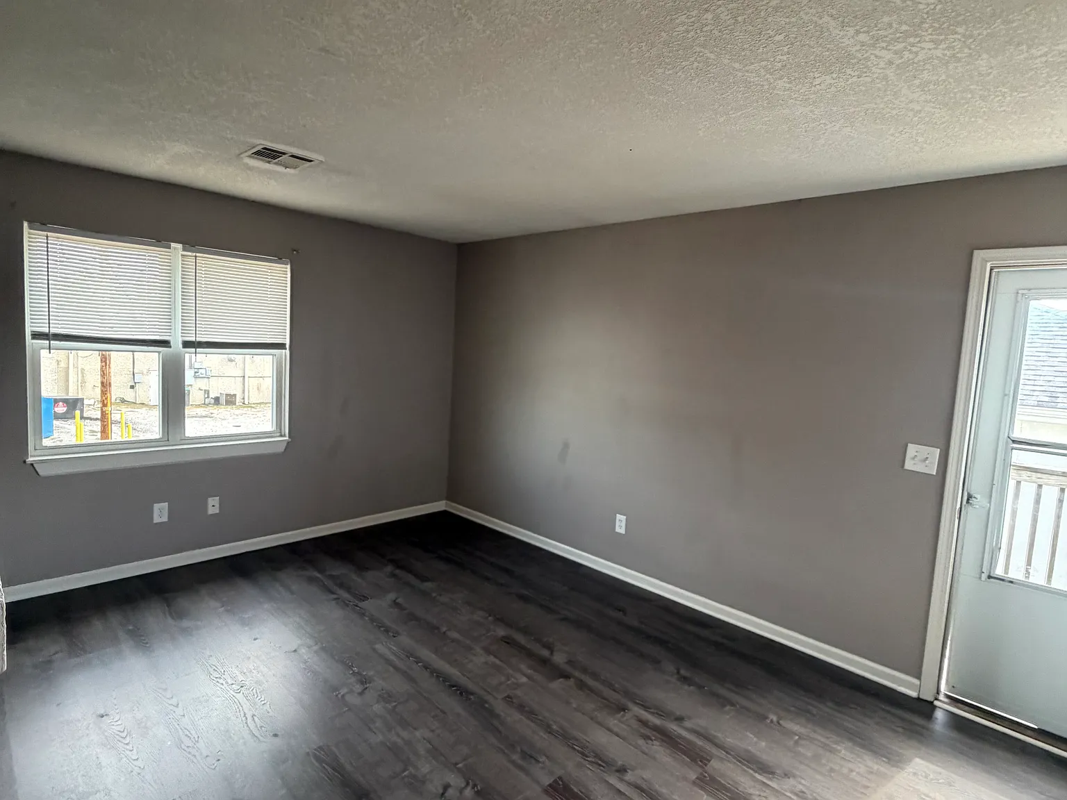 2 bed, 995 sqft, $1,175 — Photo 1