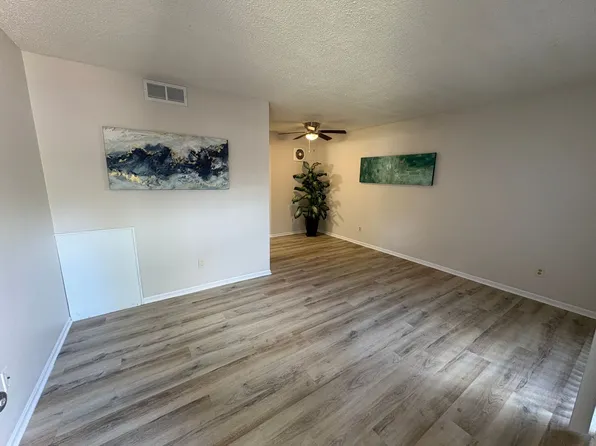 Stone Edge Apartments, 739 N Sheridan St APT 102, Wichita, KS 67203