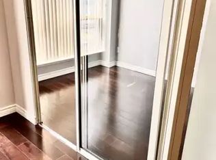 25 The Esplanade #2121, Toronto, ON M5E1W5